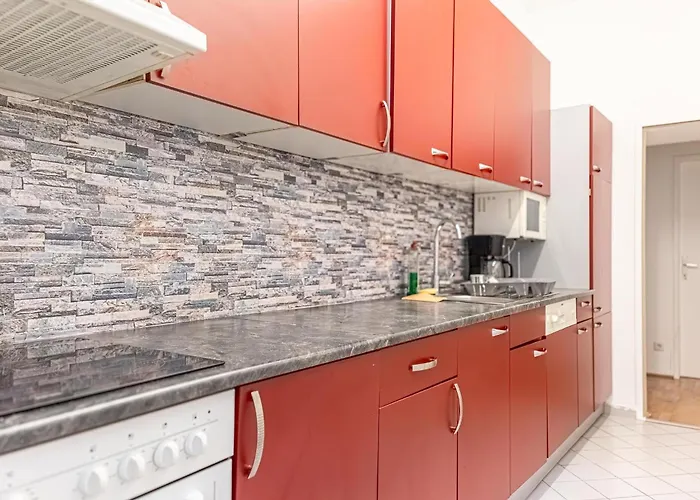 Lovely 3Br Shared Apt Near Belvedere Great For Long Stays